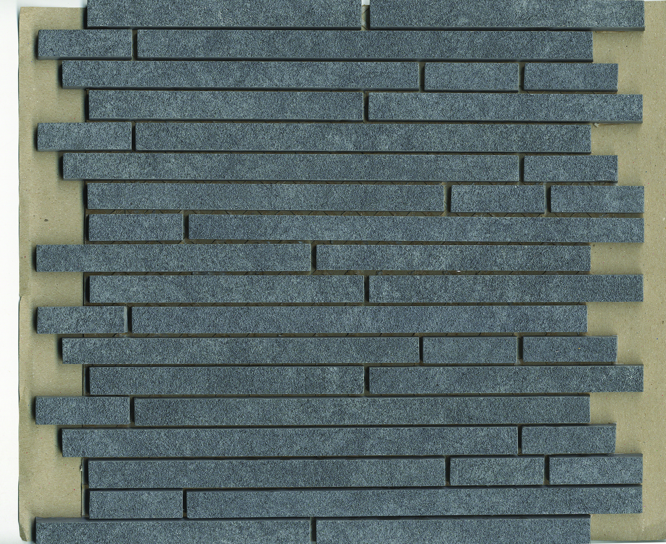 1.5x15 Pompei Cut Border Anthracite Matt